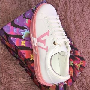 Louis vuitton sneakers seize 8